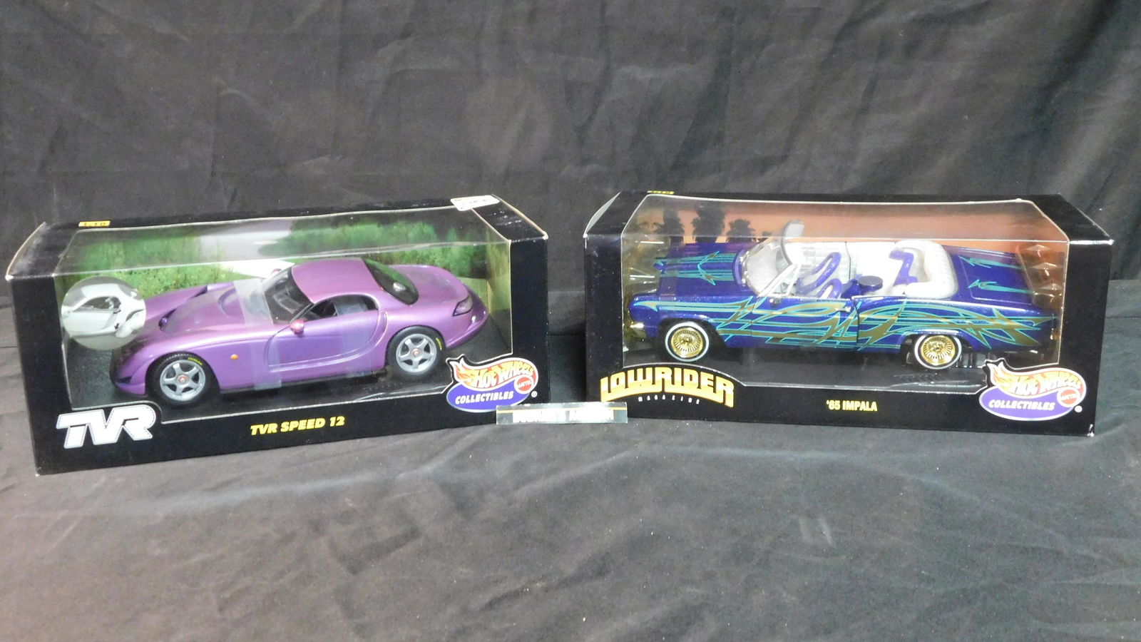 Lot of 2 Hot Wheels 1:18 Scale Die-Cast Cars (1 of 3)