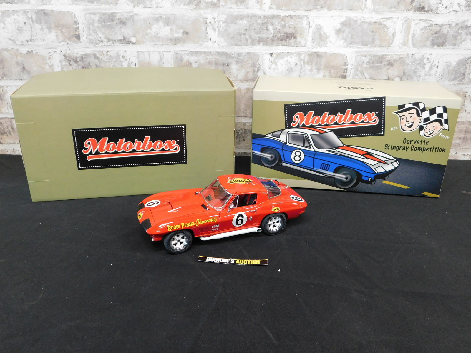 Motorbox Corvette Stingray Competition Die-Cast (1 of 6)