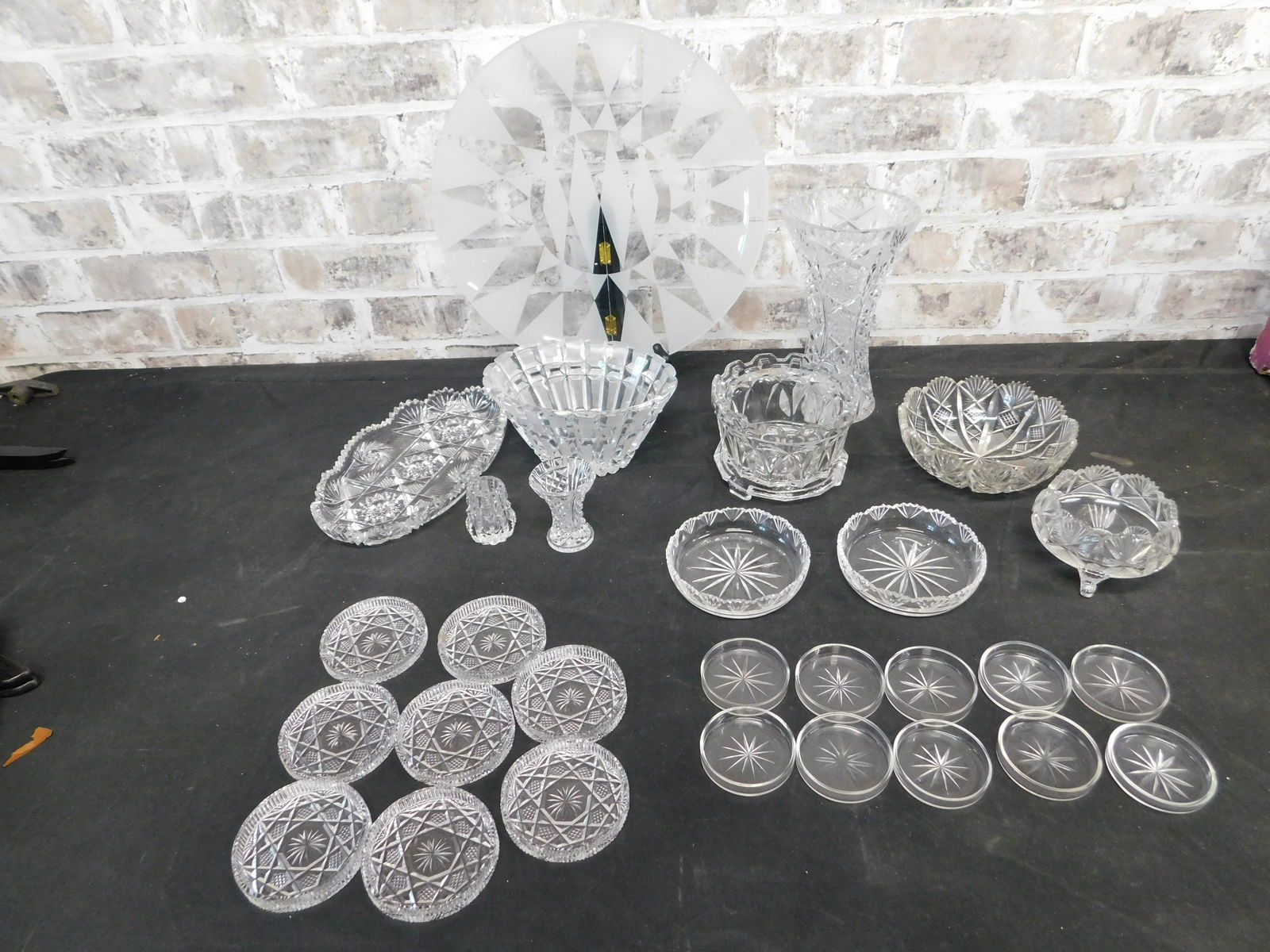 Box Lot of Cut Crystal and Glass (1 of 7)