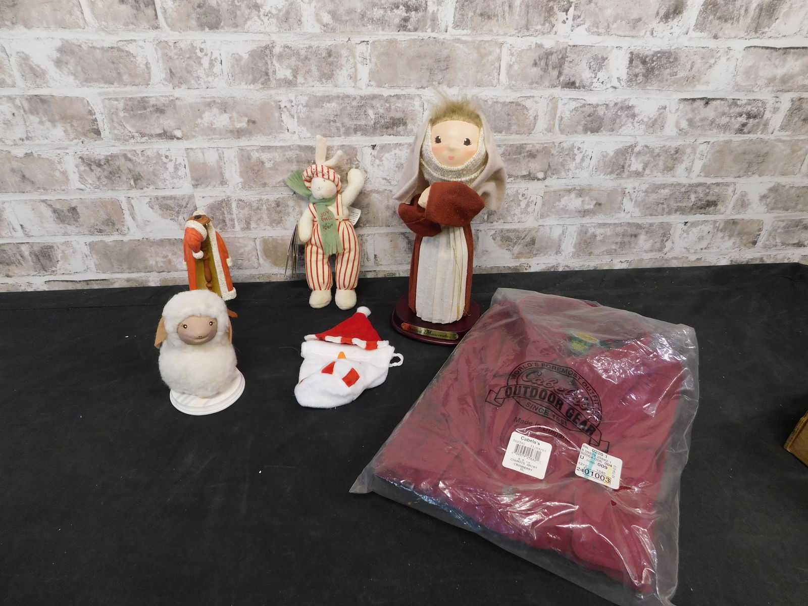 Box Lot with Cabela's Shirt (1 of 4)