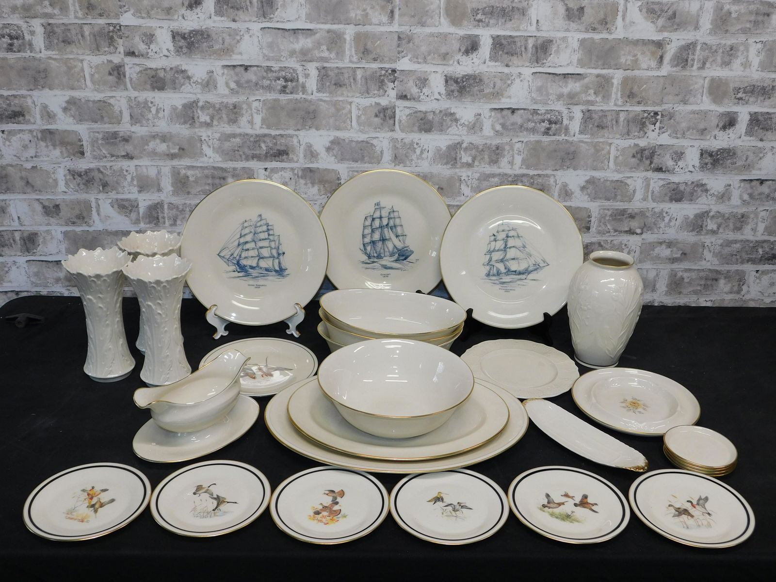 Large Lot of Lenox (1 of 7)