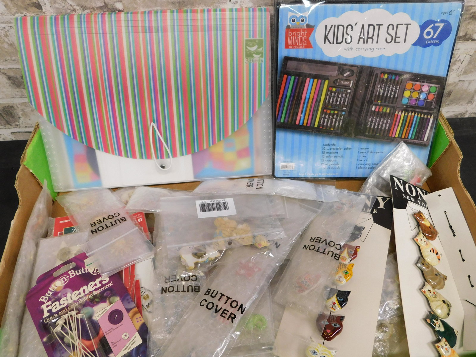 Lot of Craft Supplies including Button Covers: Lot of Craft Supplies including Kids Art Set and Button Covers. This sale will be broadcast live on sale day with an auctioneer and caller calling full descriptions of each lot being sold, as well as 
