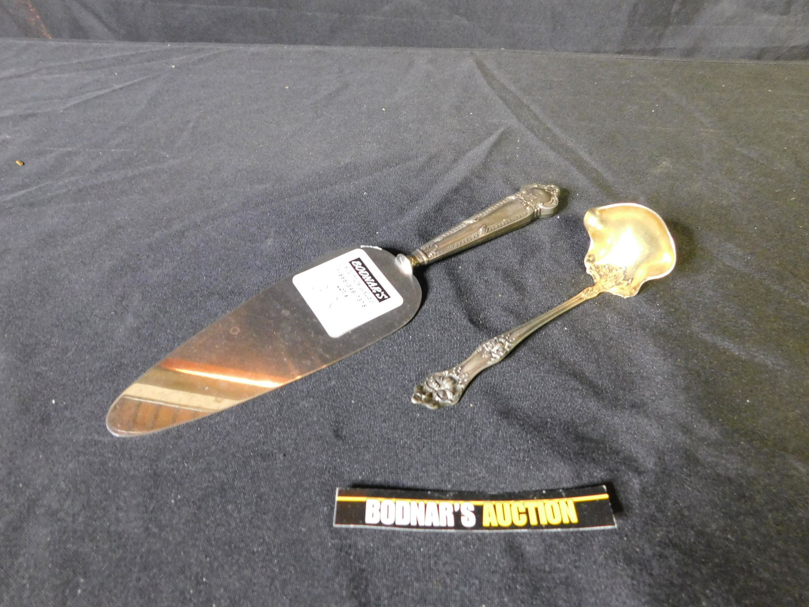 Lot of 2 Sterling Silver Serving Pieces (1 of 5)