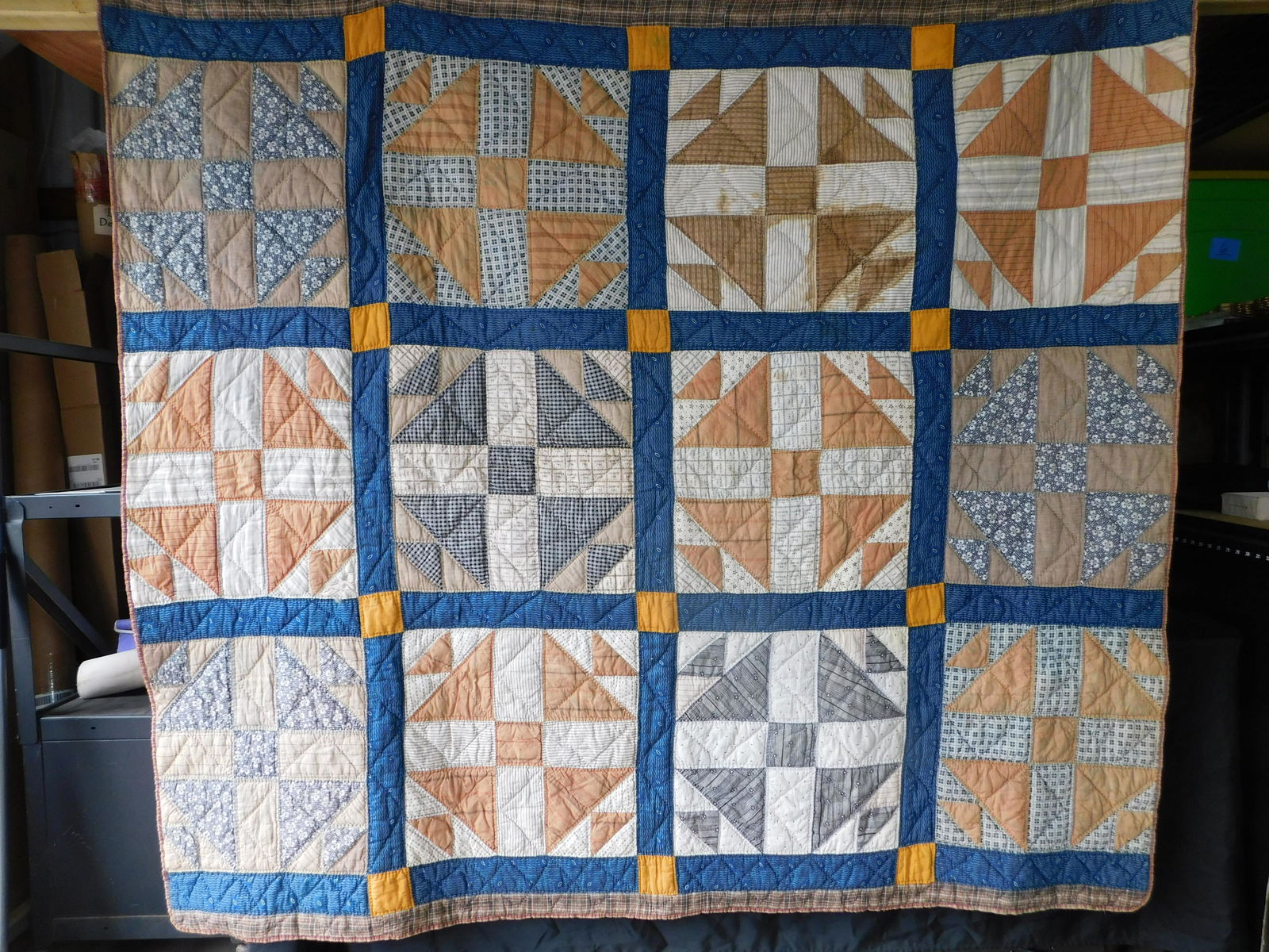 Antique Hen and Chick Pattern Quilt (1 of 8)