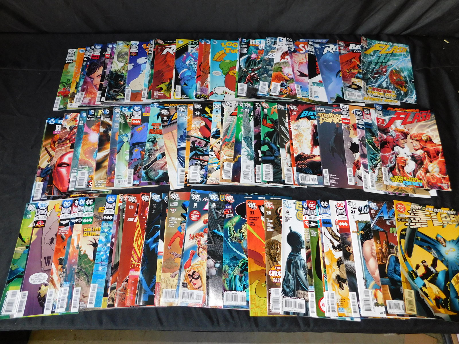 Short Box of DC Comics including Batman Beyond (1 of 2)