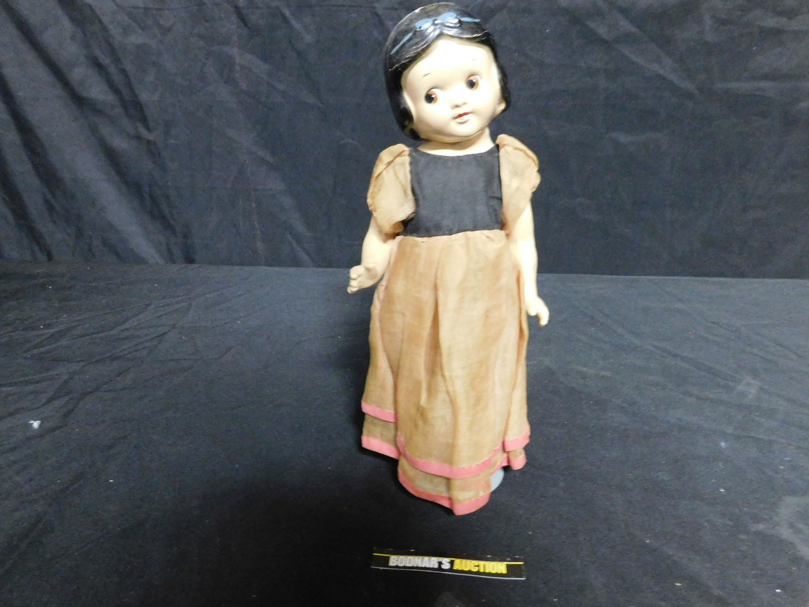Vintage Knickerbocker Snow White Composition Doll (1 of 5)
