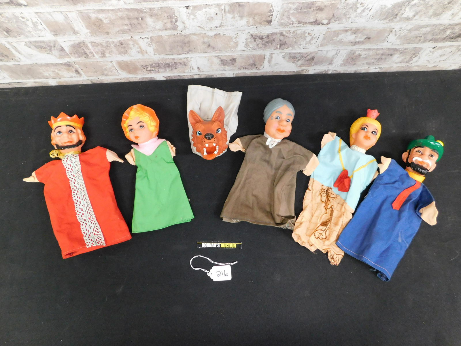 Group of 6 Vintage Puppets with Plastic Heads (1 of 5)