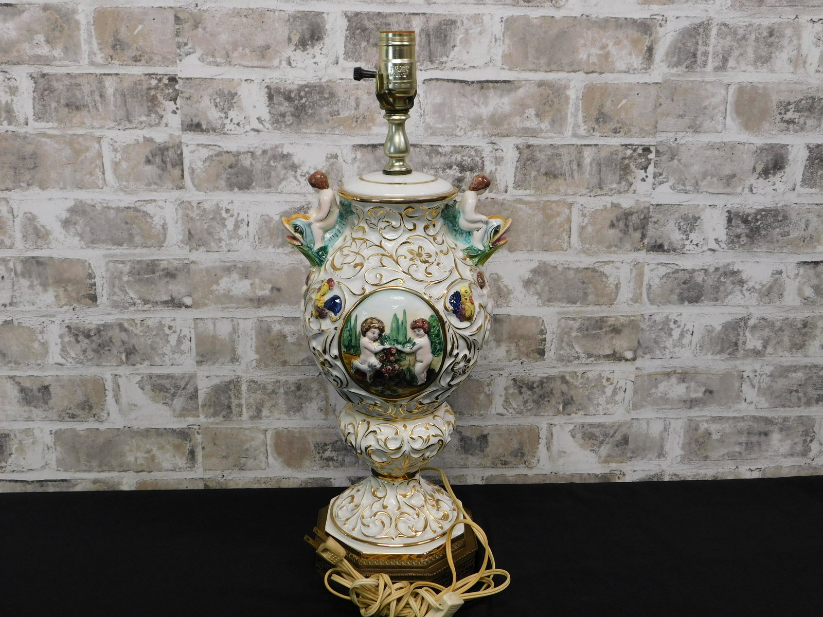 Capodimonte Table Lamp (1 of 5)