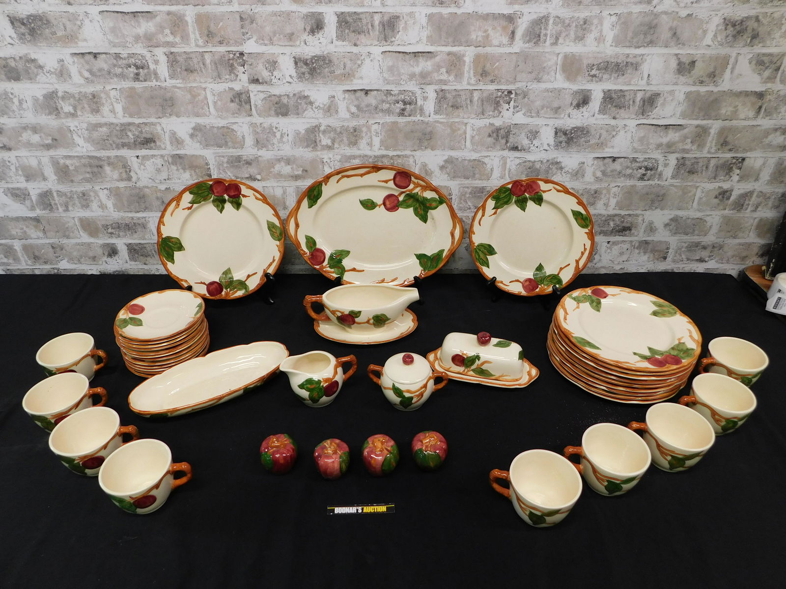 Partial Franciscan Dinnerware Set (1 of 7)