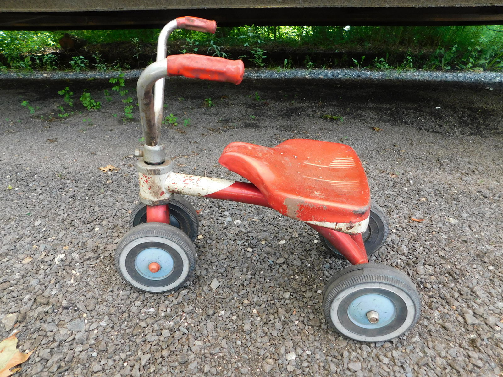 Vintage AMF Wee Wheeler Junior Tricycle (1 of 7)