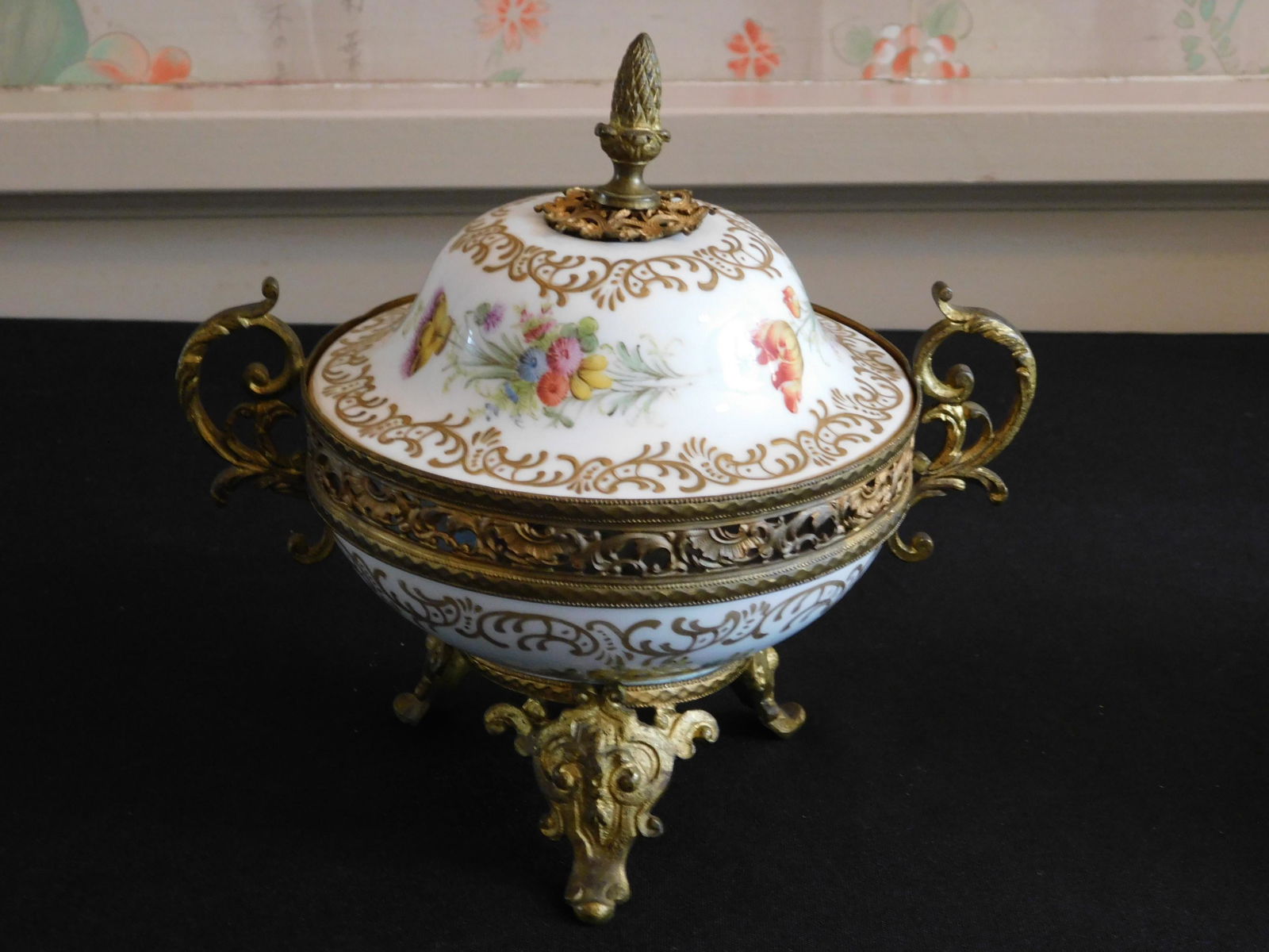 Hand Painted Depose Covered Dish (1 of 4)