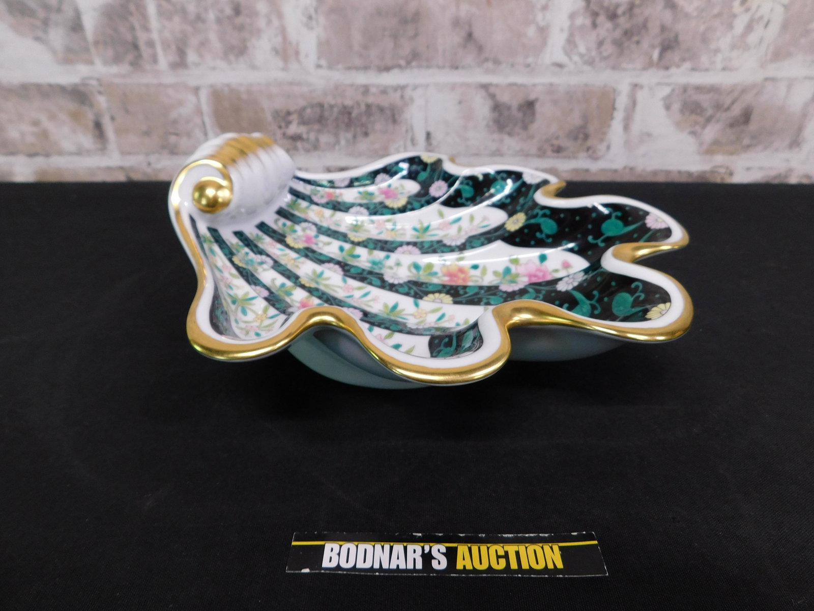 Herend Limited Edition Hand Painted Shell Dish (1 of 6)