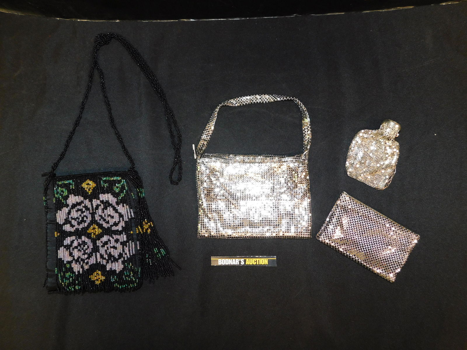 Lot of 4 Mesh and Beaded Handbags (1 of 9)