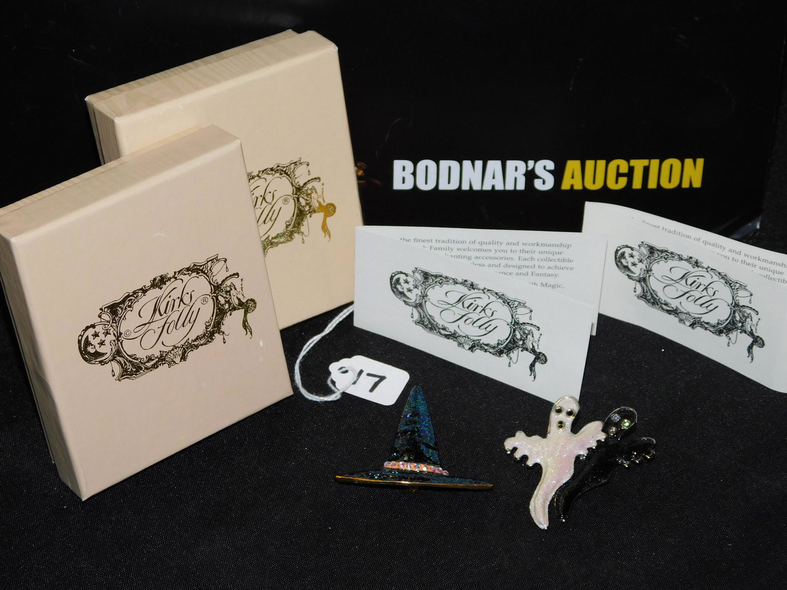 2 Kirks Folley Halloween Brooches (1 of 4)