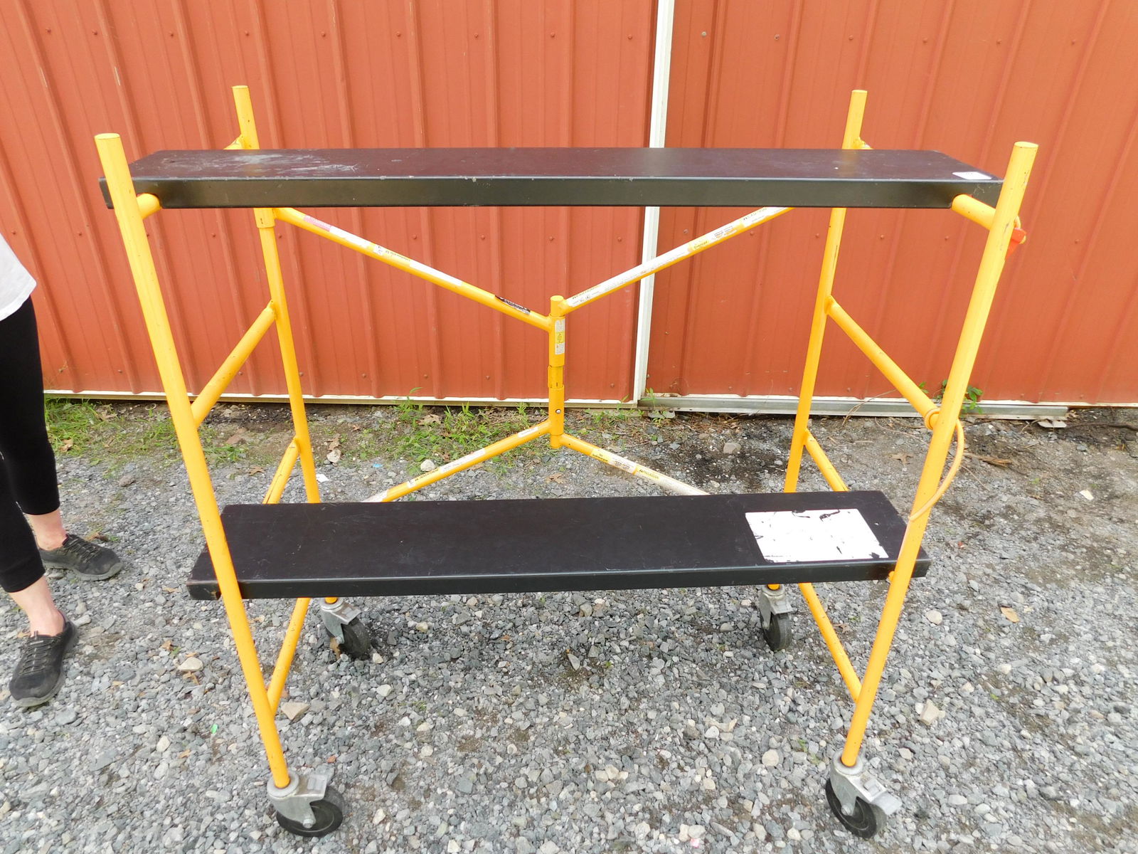 Husky Two-Tier Portable Scaffold (1 of 3)