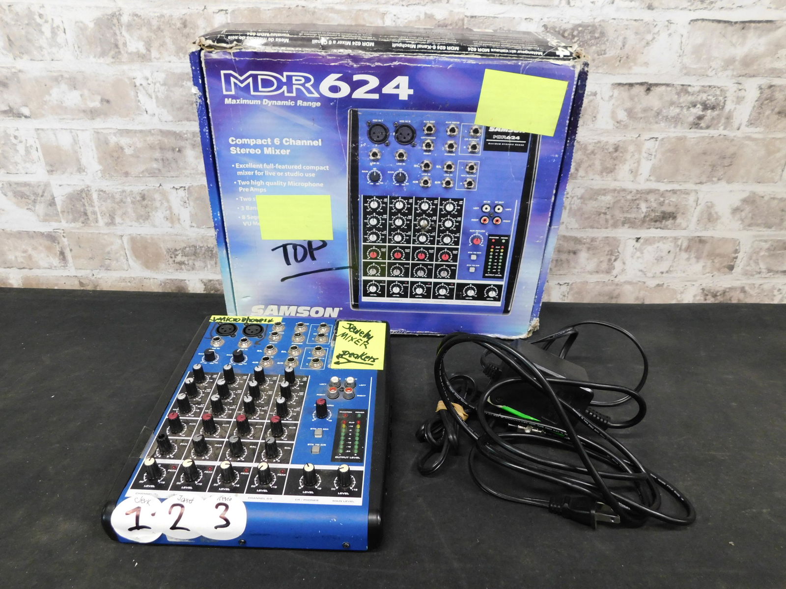 Samson Audio MDR 624 Compact 6 Channel Stereo Mixer (1 of 4)