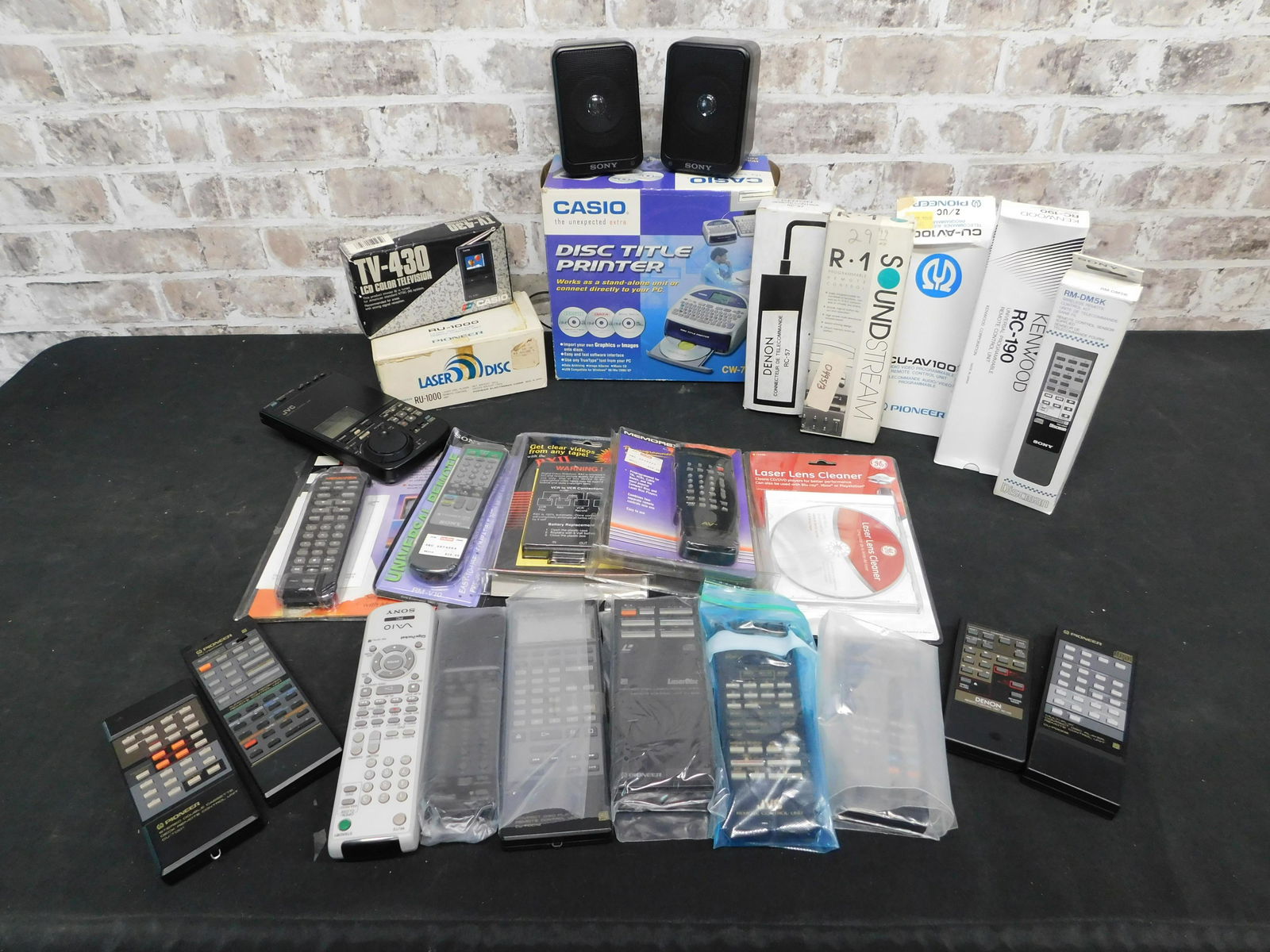 Lot of Mixed Electronics (1 of 7)