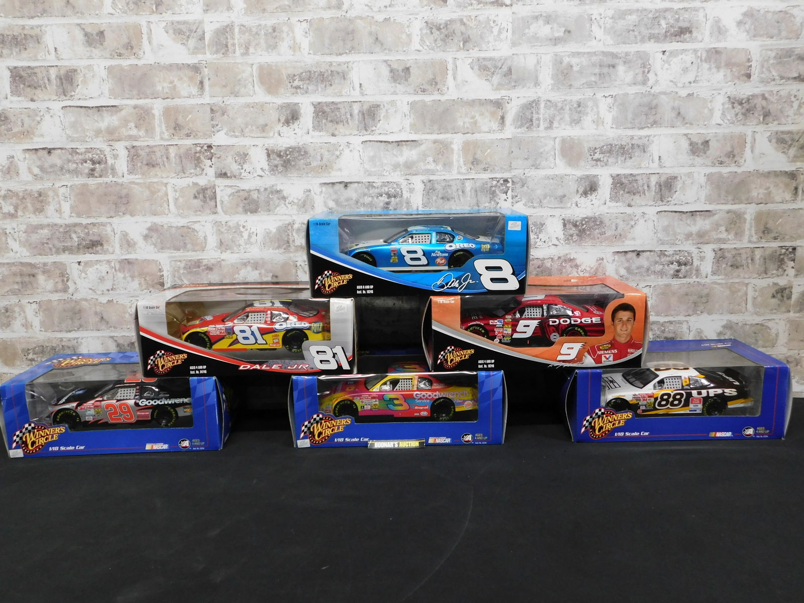 Lot of 6 Winner's Circle 1:18 Scale Diecast Cars (1 of 9)