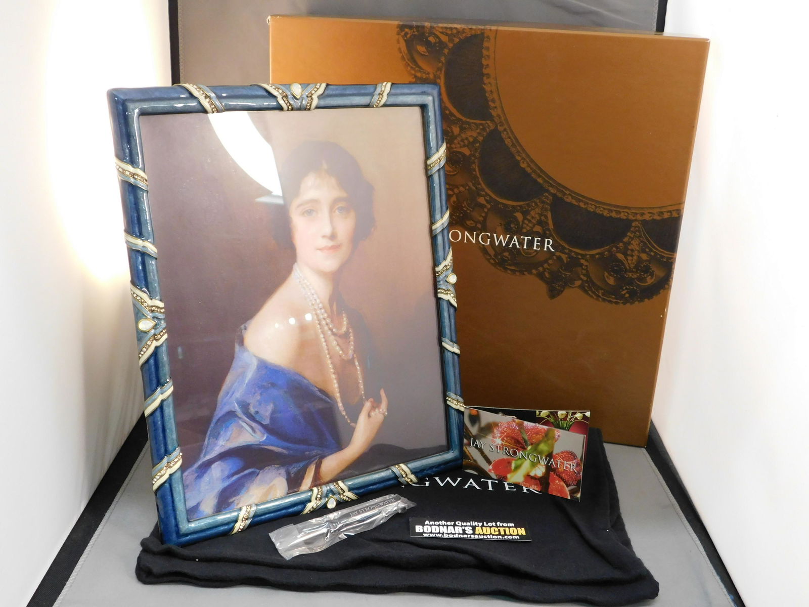 Jay Strongwater 8" x 10" Picture Frame (1 of 5)