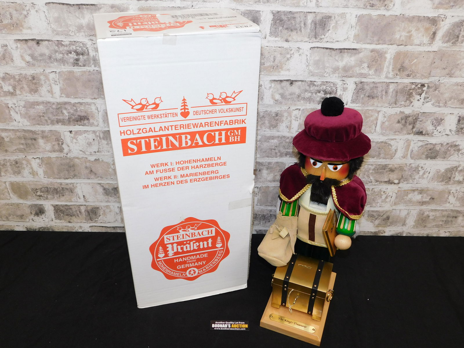 Steinbach The King's Treasure Nutcracker (1 of 4)