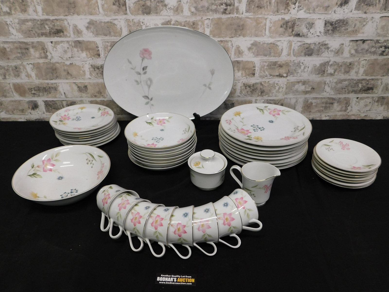 Box Lot of Dinnerware - Mikasa and Premiere (1 of 12)