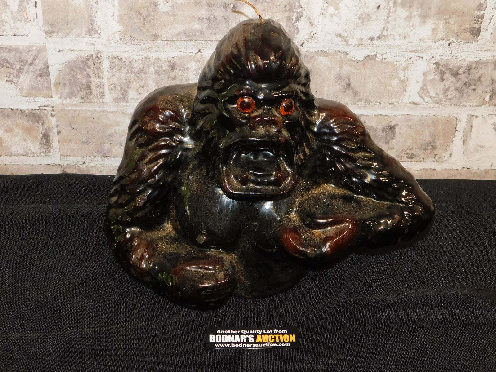 Gorilla High Gloss Candle with Glass Eyes (1 of 4)