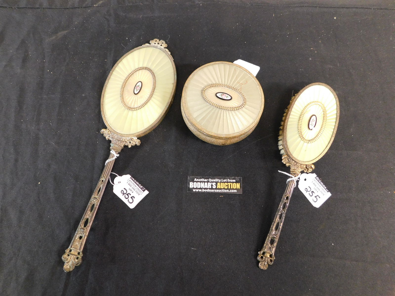 1920's Vanity Set (1 of 3)