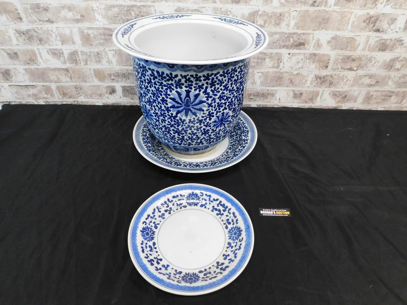 Lot of 3 Oriental Pieces of Porcelain (1 of 5)