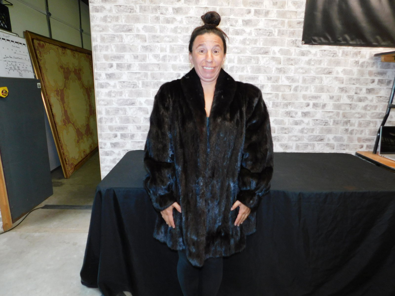 Mink Fur Coat/Jacket: Mink Fur Coat/Jacket. Marked Victor-Saks Furs Philadelphia. In Very Good Condition. All invoices must be paid within 24 hours of the sale. All items are shipped USPS and will be billed separately. A $