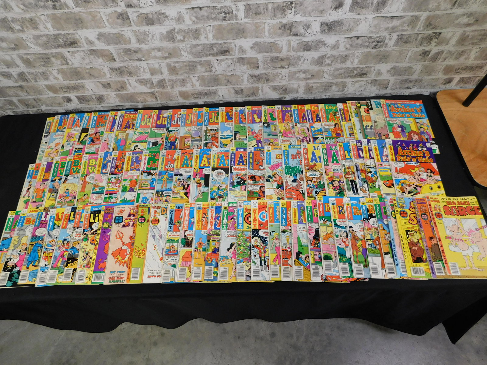 Lot of Comic Books (1 of 6)
