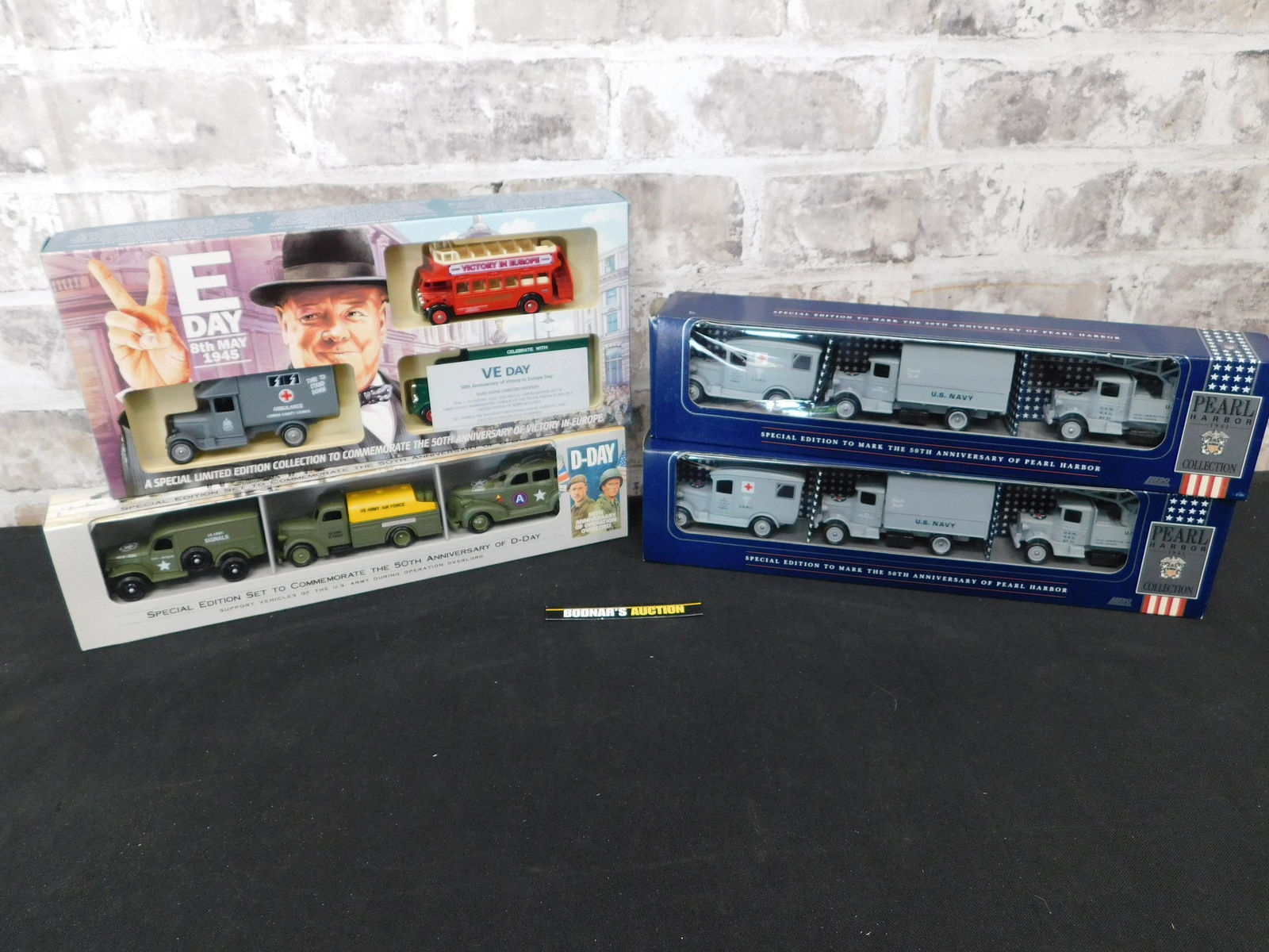 Lot of 4 Diecast Military Vehicle Playsets (1 of 4)