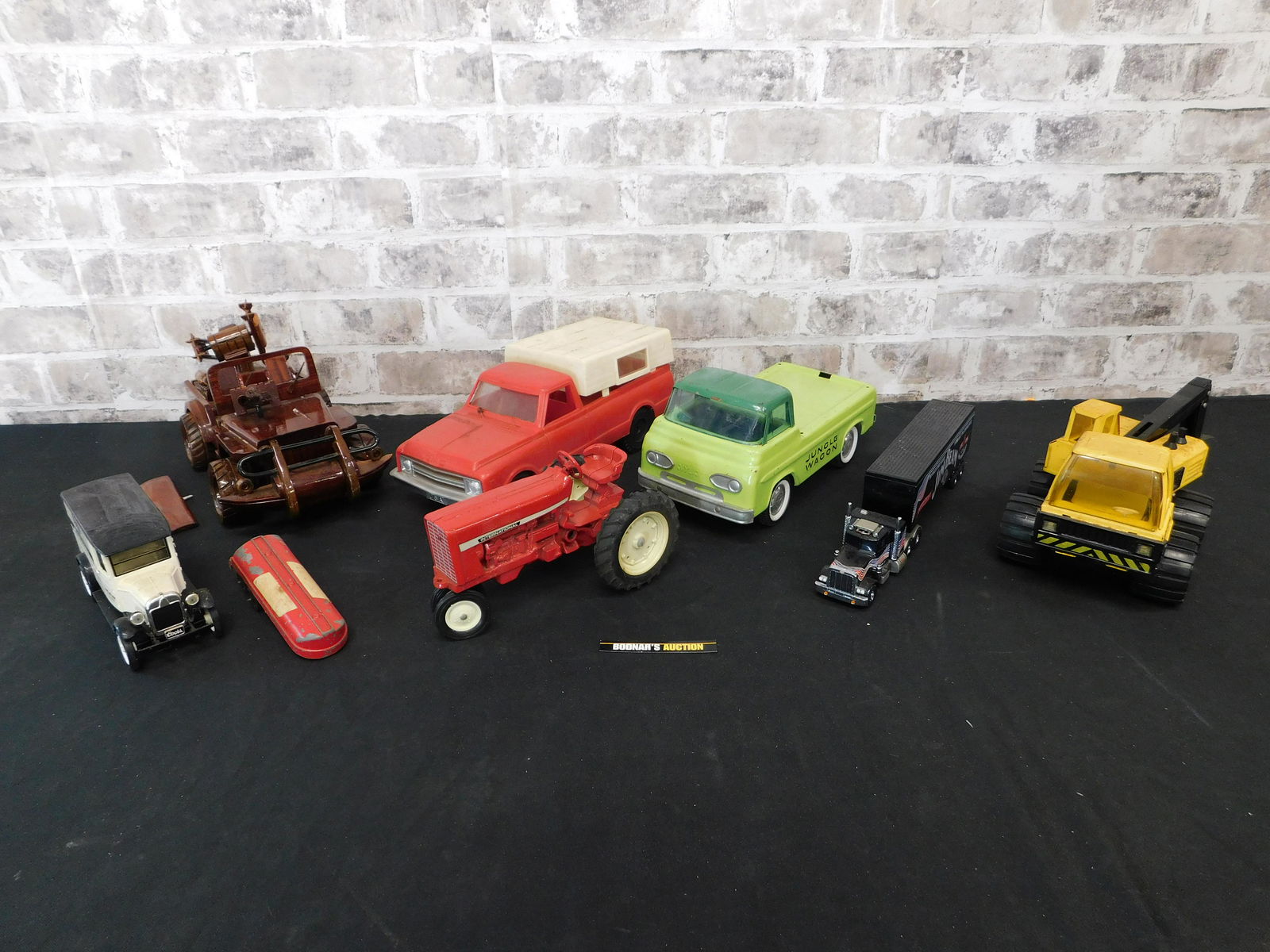 Box Lot with Pressed Steel, Diecast and Wooden (1 of 9)