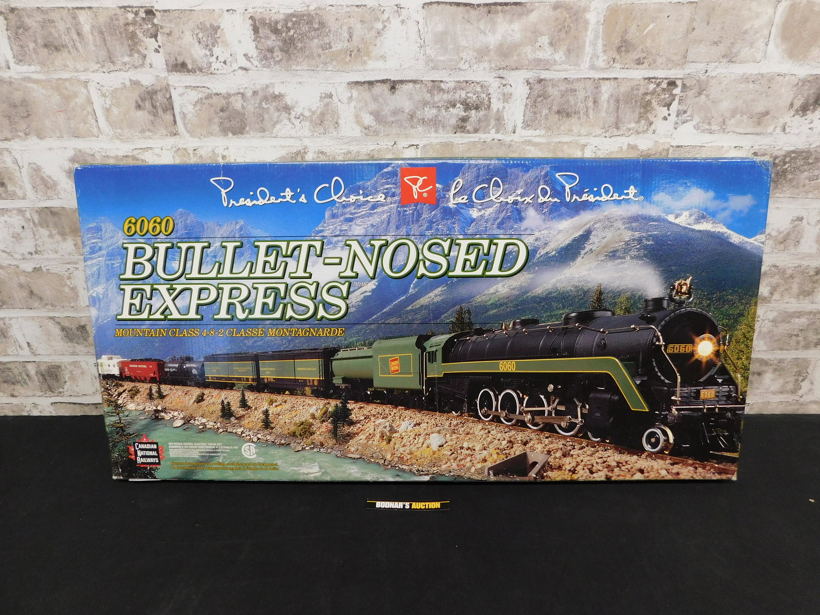Canadian National Railways HO Gauge Bullitt Nosed (1 of 4)
