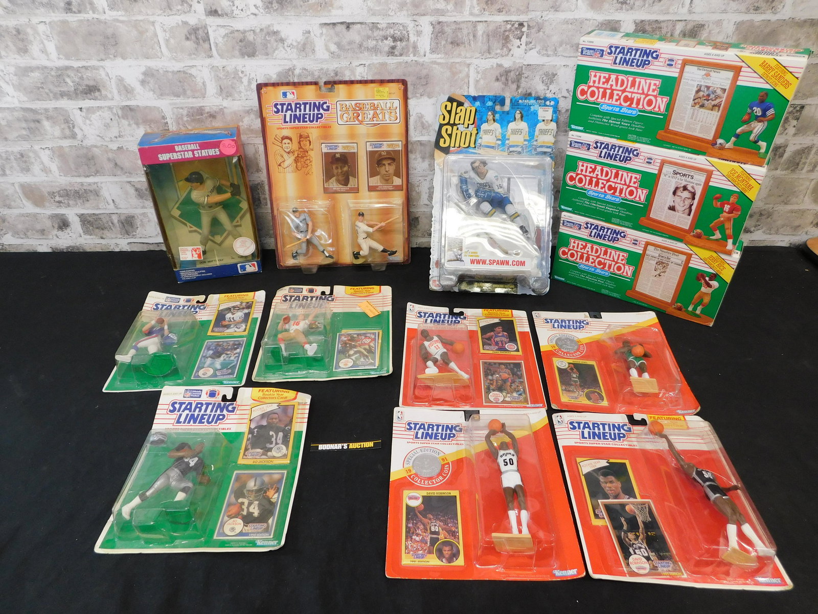 Lot of Starting Line Up and Sports Figures (1 of 5)