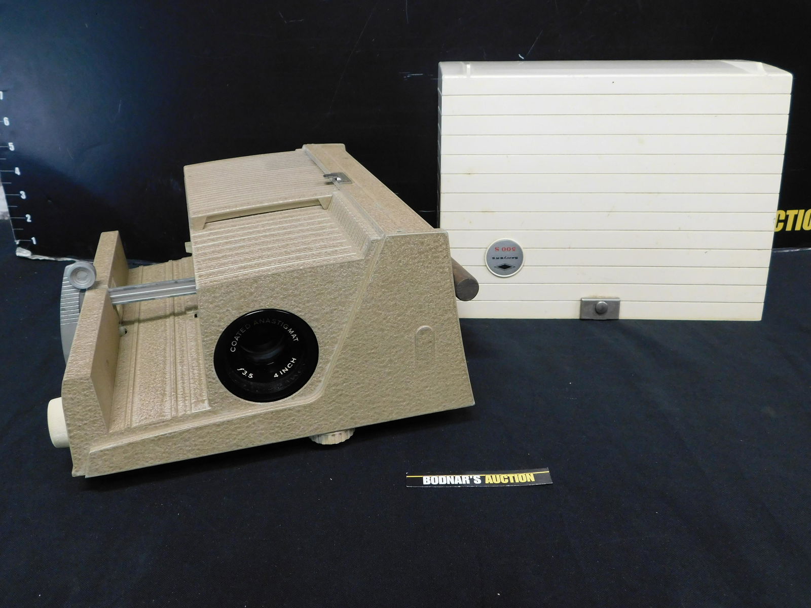 Sawyer's 500 S Slide Projector (1 of 3)