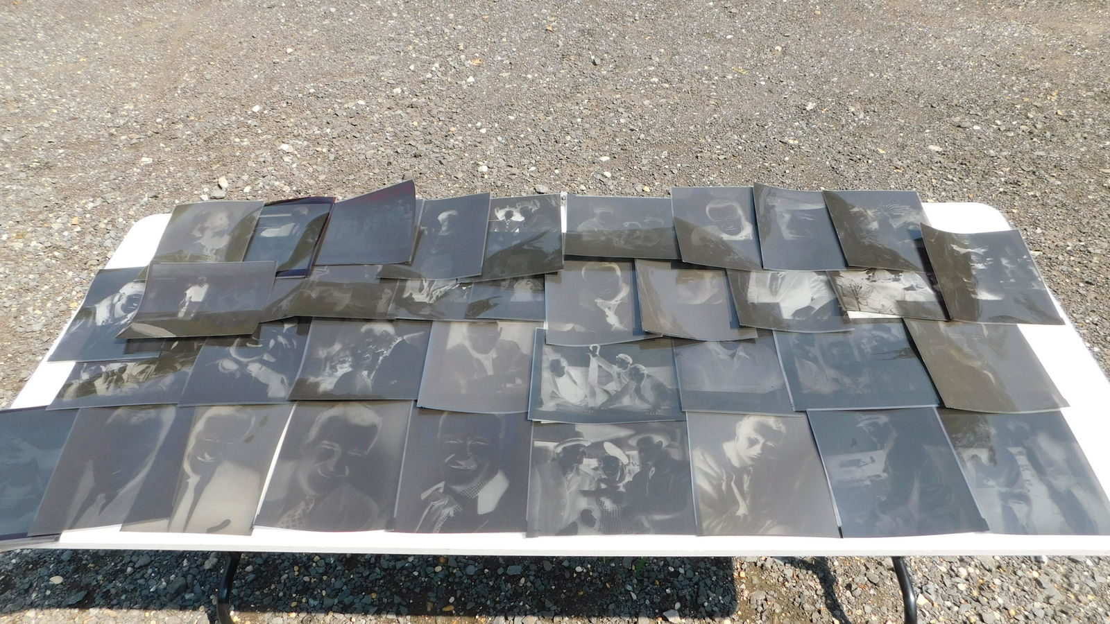 Lot of 40 Negatives of John Wayne by Gustavo Parras (1 of 11)