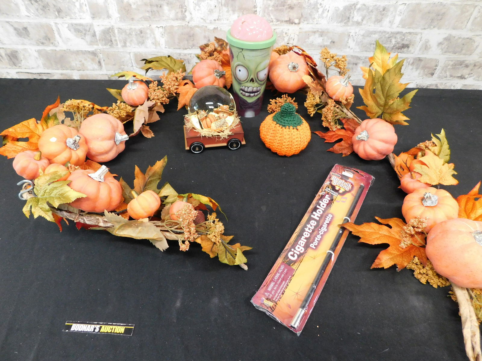 Lot of Halloween Decorations (1 of 4)