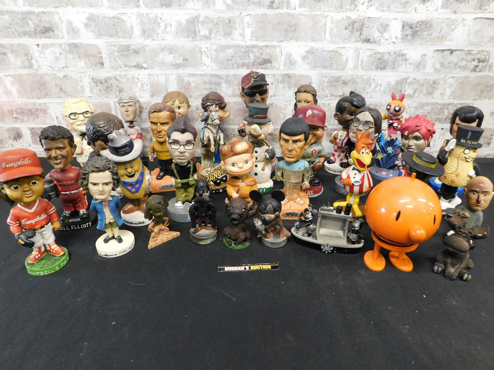 Large Lot of Bobbleheads (1 of 10)