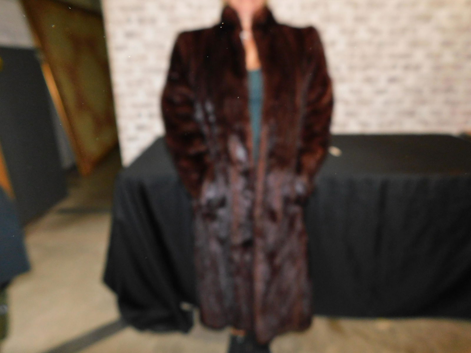 Mink Full Length Coat: Mink Full Length Coat. Very Good Condition. All invoices must be paid within 24 hours of the sale. All items are shipped USPS and will be billed separately. A $10 handling fee is added per item. Local