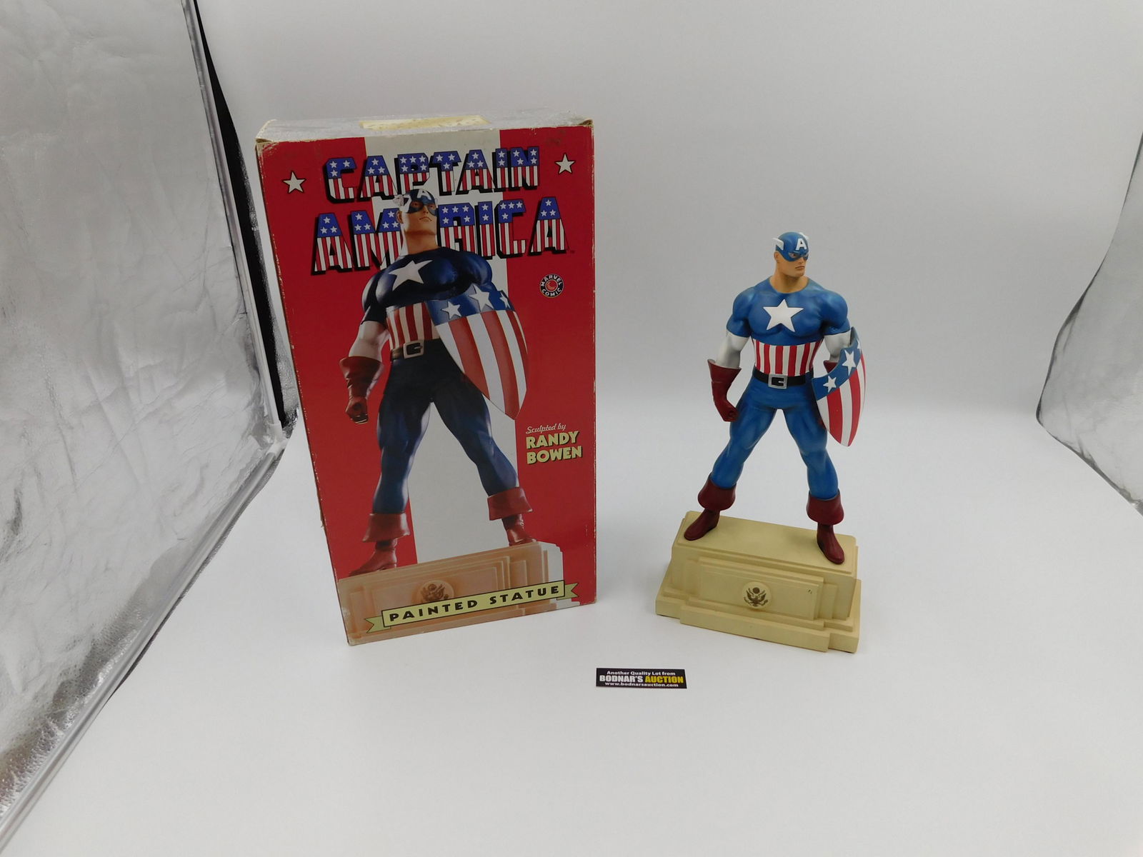 Captain America Painted Statue (1 of 4)