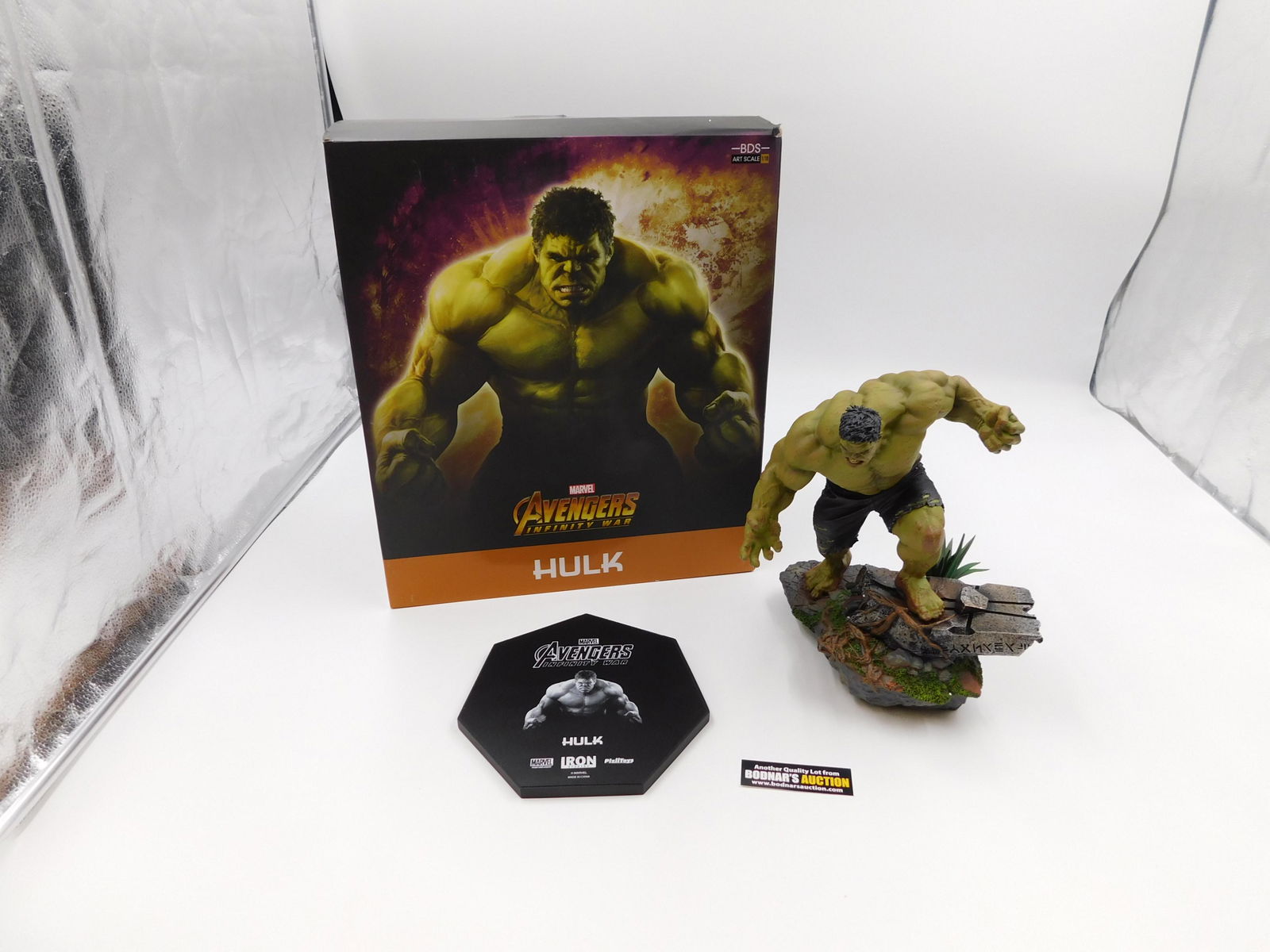 Infinity War Hulk Statue (1 of 5)