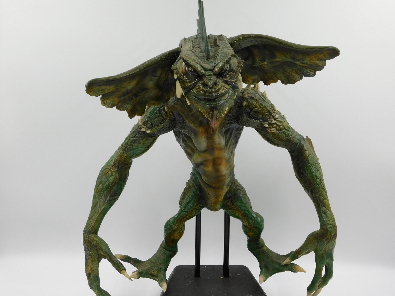 Gremlins 2 Lifesize Vinyl Prop Replica (1 of 7)