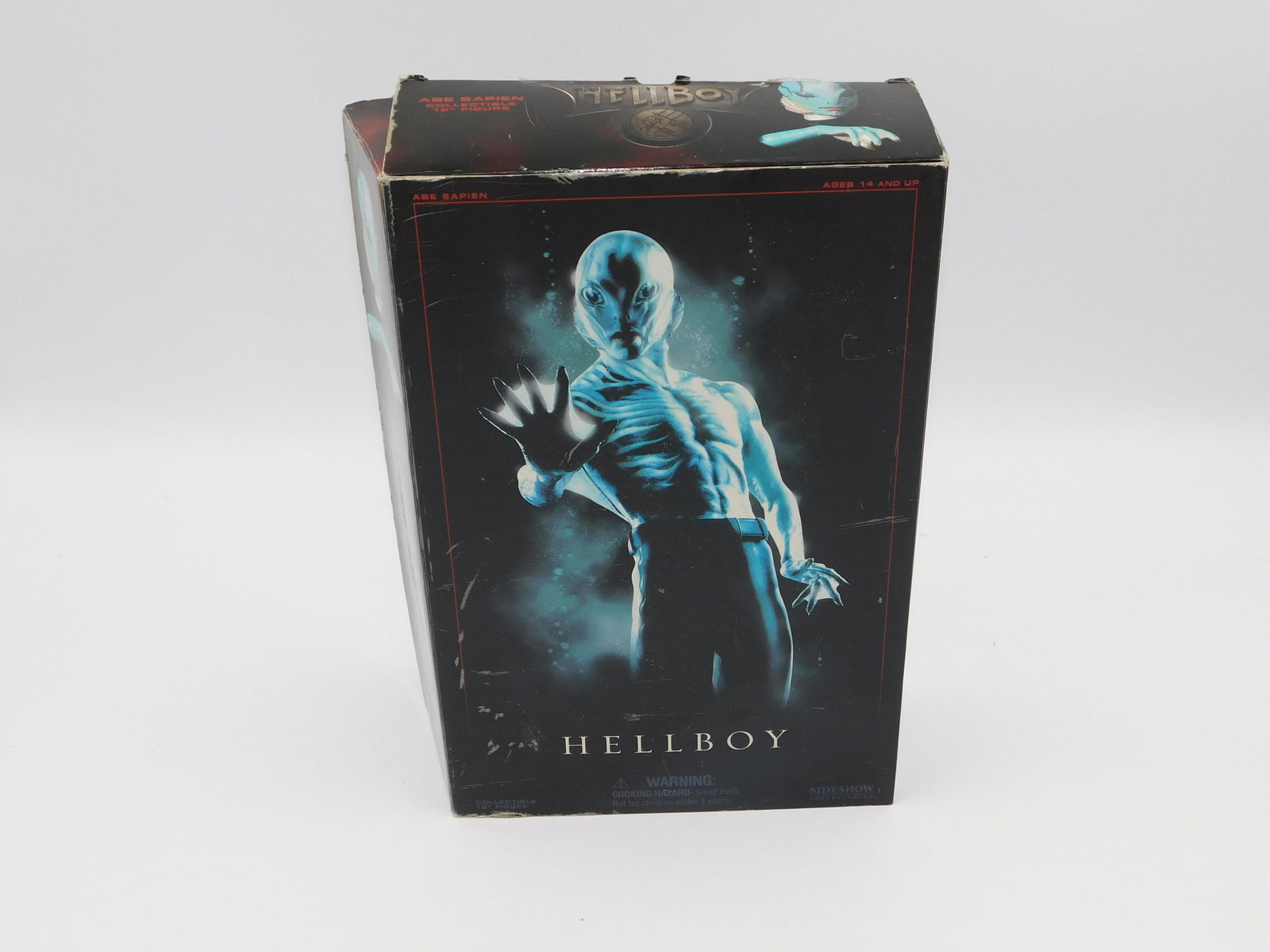 Sideshow Hellboy Abe Sapien Figure (1 of 3)