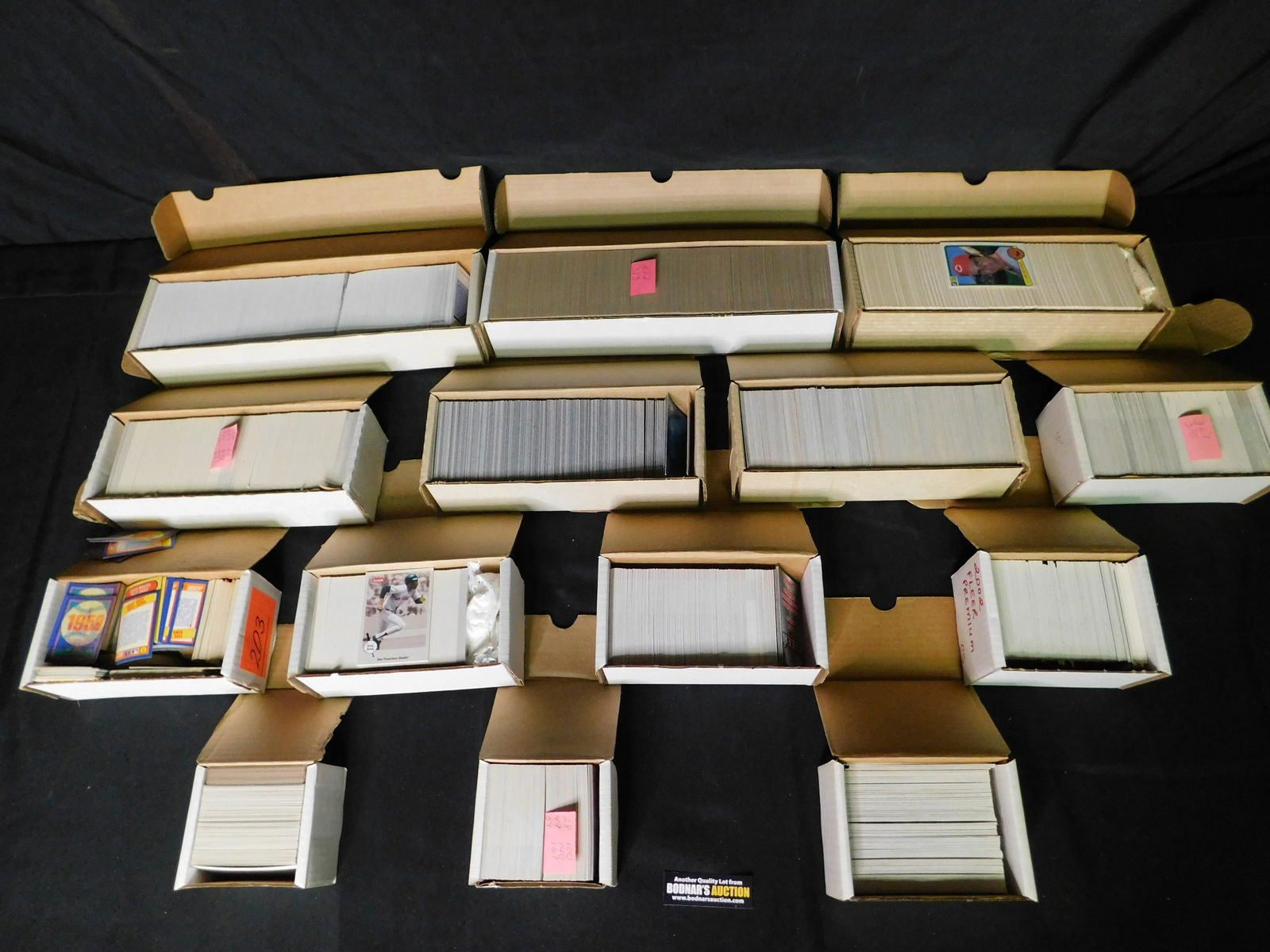 Large Lot of Baseball Cards (1 of 6)