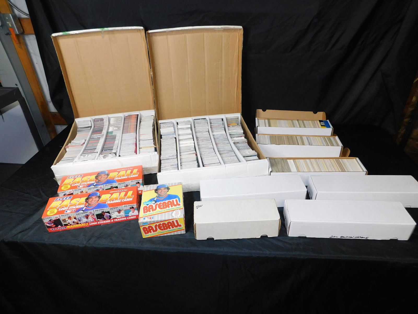 Large Lot of Baseball Cards (1 of 3)