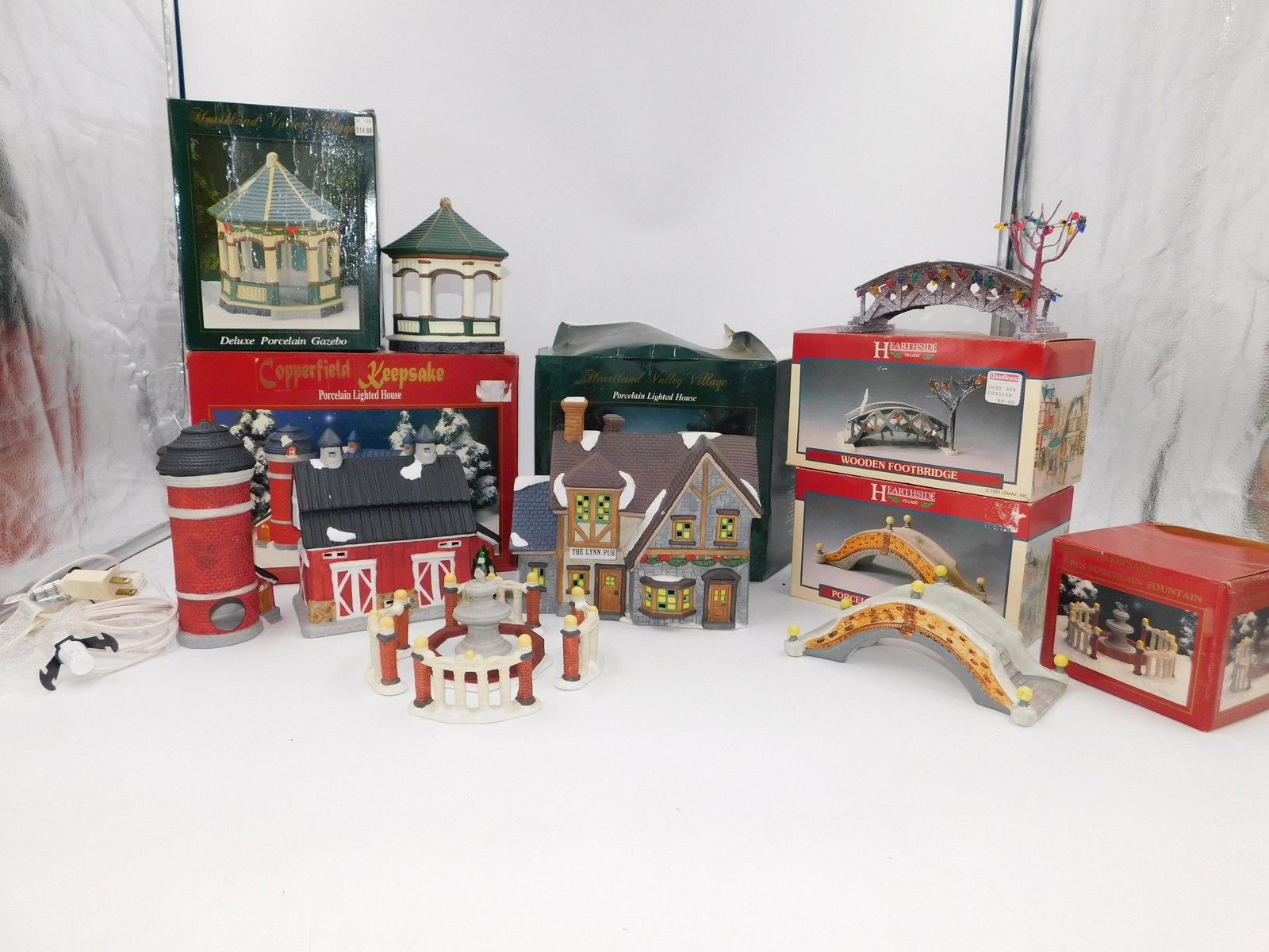 Christmas Mixed Village Lot (1 of 6)