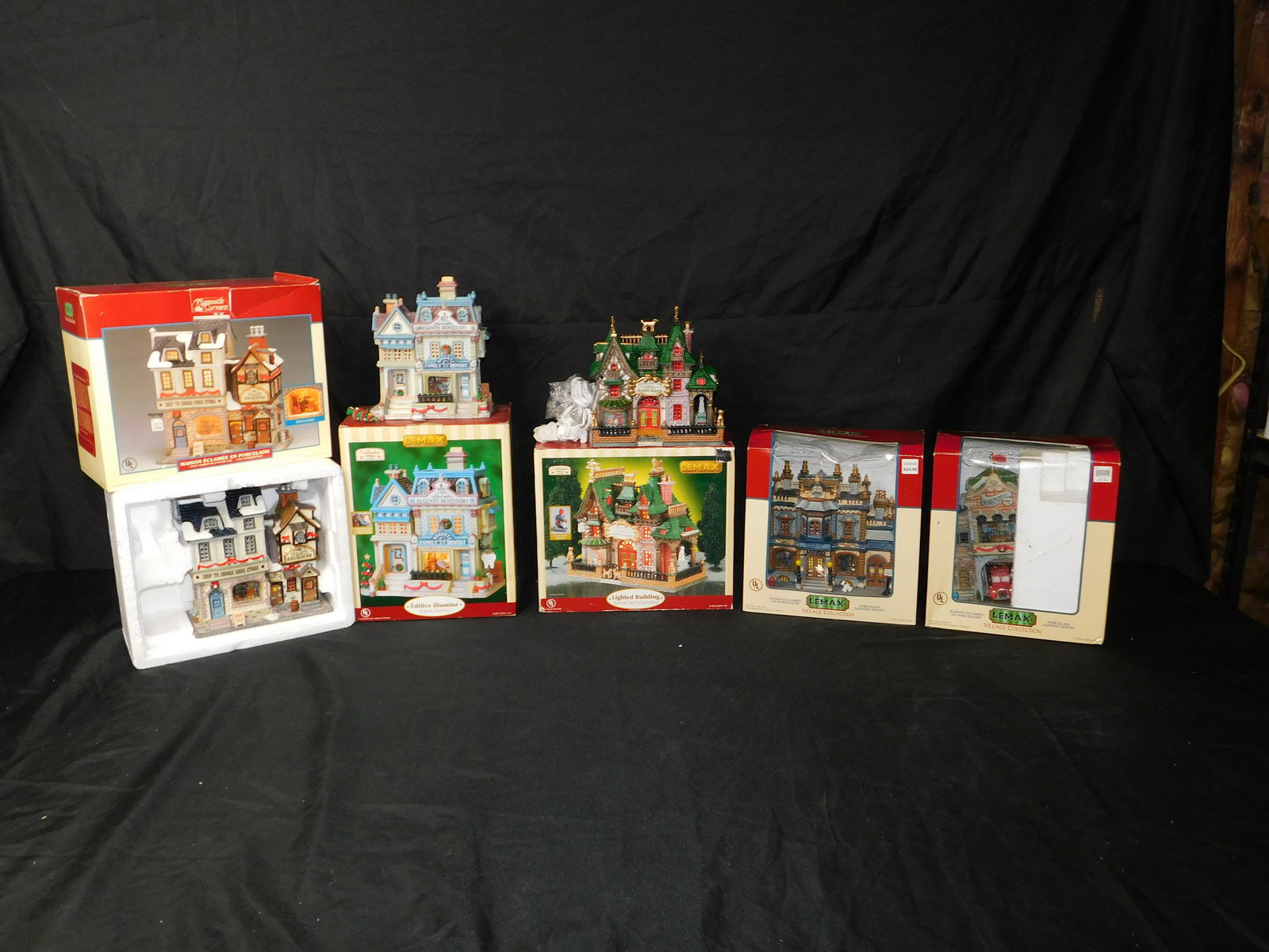 Lot of 5 Lemax Christmas Buildings (1 of 4)