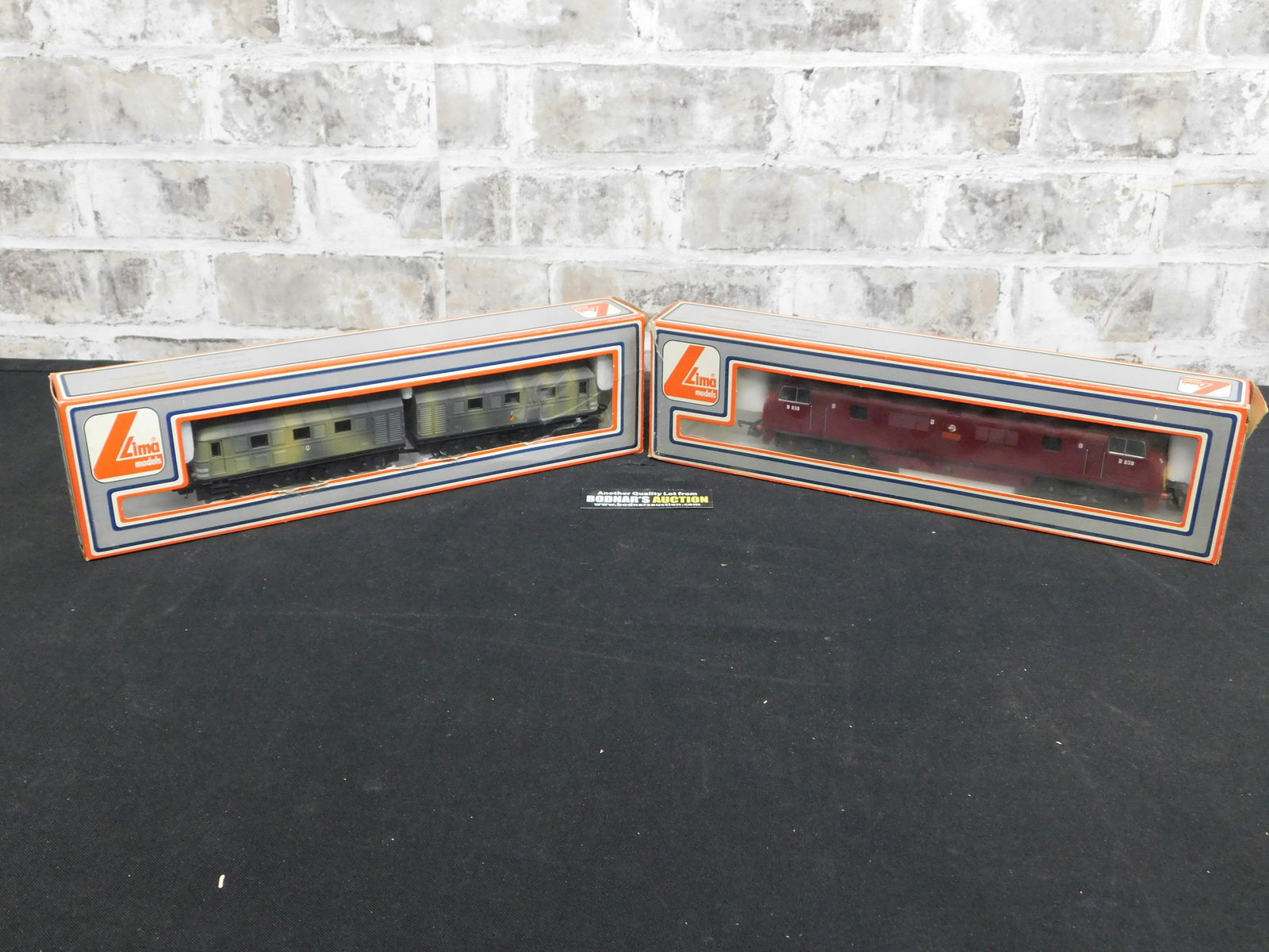 Lot of 2 HO Scale Lima Models Train Engines (1 of 6)