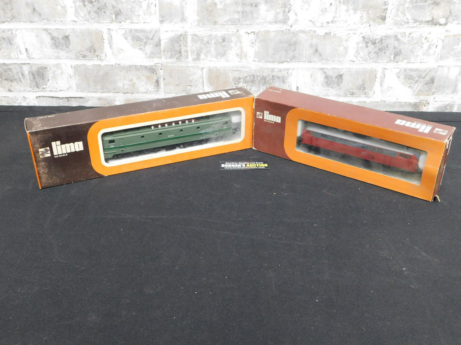 Lot of 2 HO Scale Lima Models Train Engines (1 of 6)