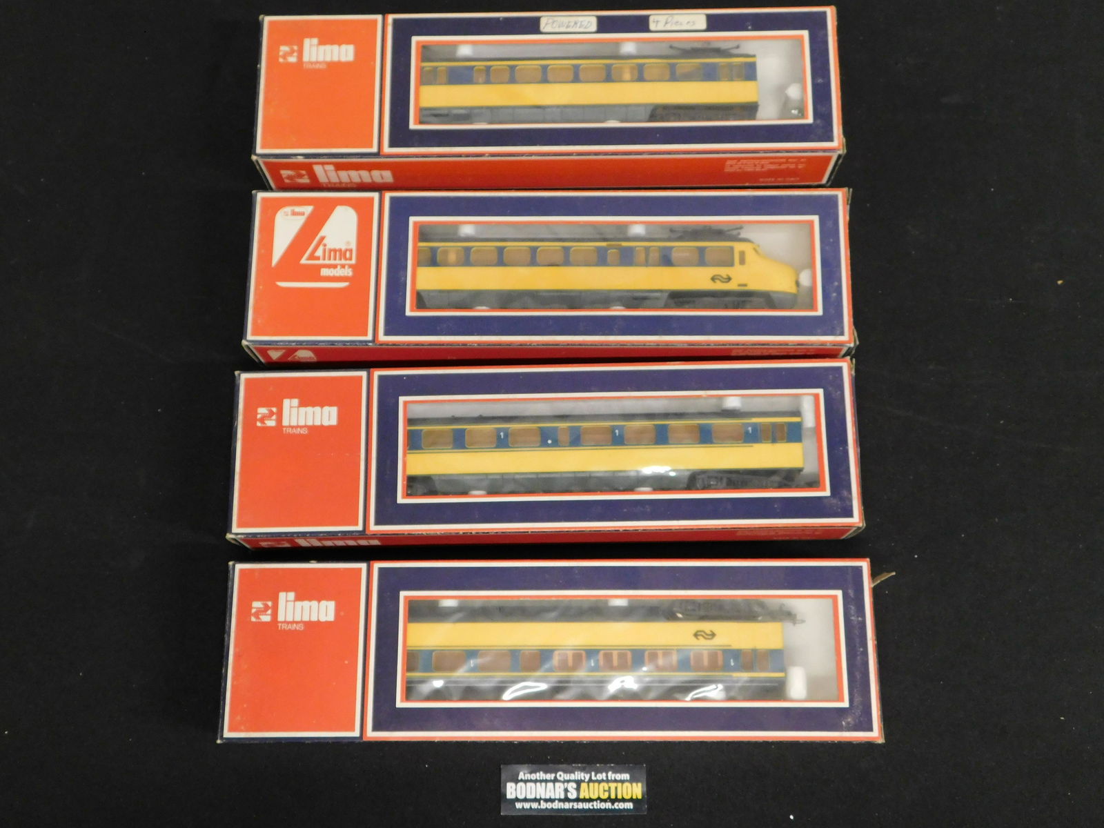 Lot of HO Scale Lima Train 4 Piece Passenger Set (1 of 5)